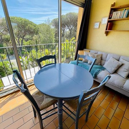 Bel Appartement Avec Mezzanine, Vue Mer Et Piscine Коголин Экстерьер фото