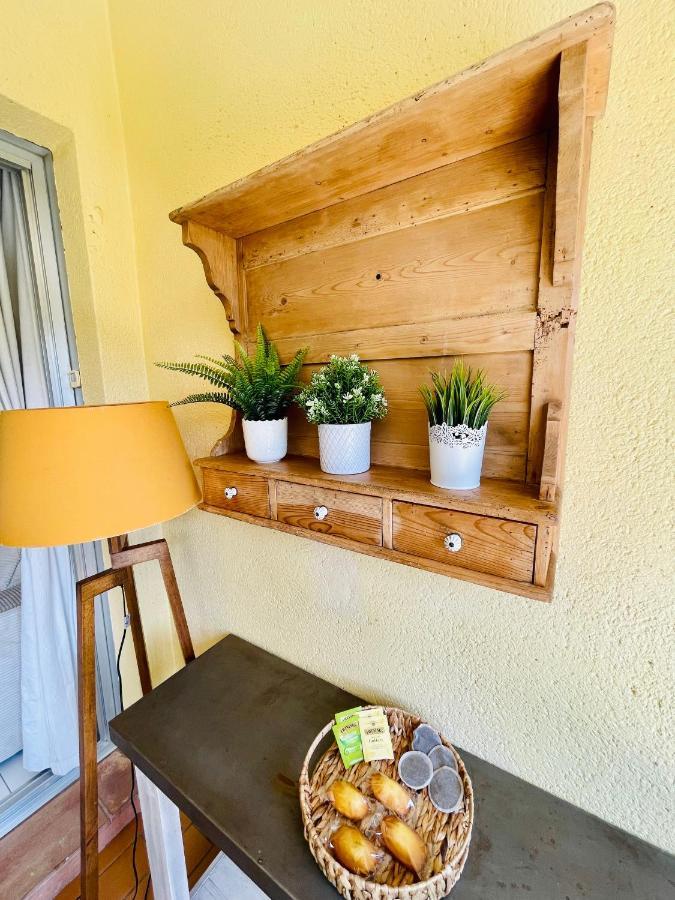 Bel Appartement Avec Mezzanine, Vue Mer Et Piscine Коголин Экстерьер фото
