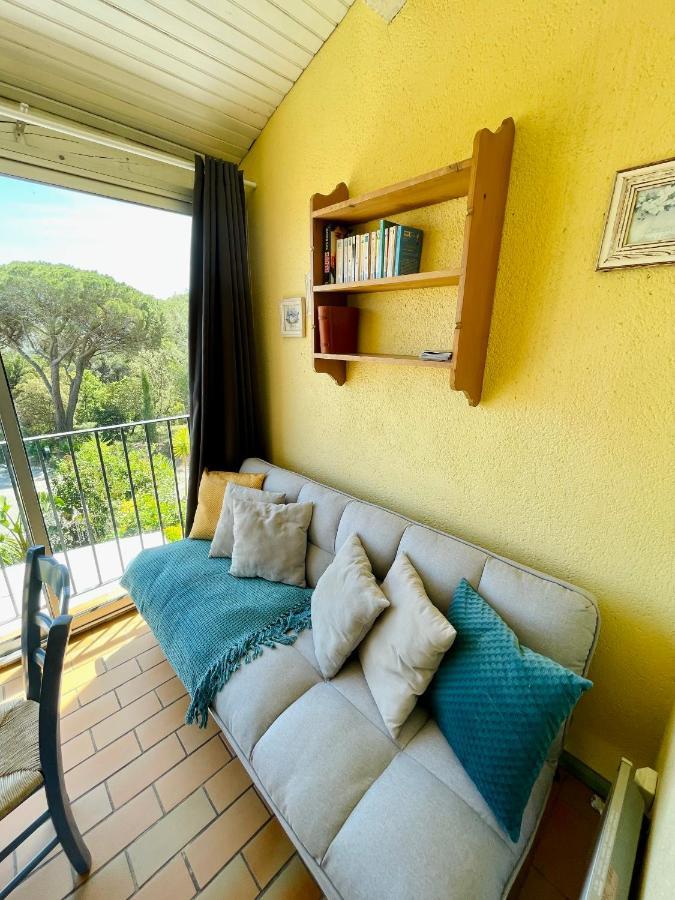 Bel Appartement Avec Mezzanine, Vue Mer Et Piscine Коголин Экстерьер фото