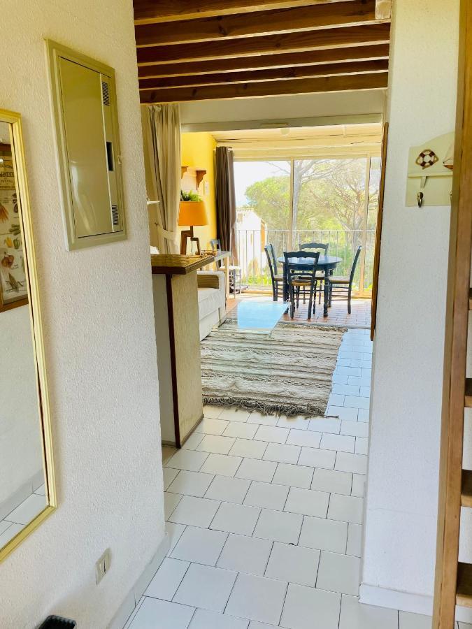 Bel Appartement Avec Mezzanine, Vue Mer Et Piscine Коголин Экстерьер фото