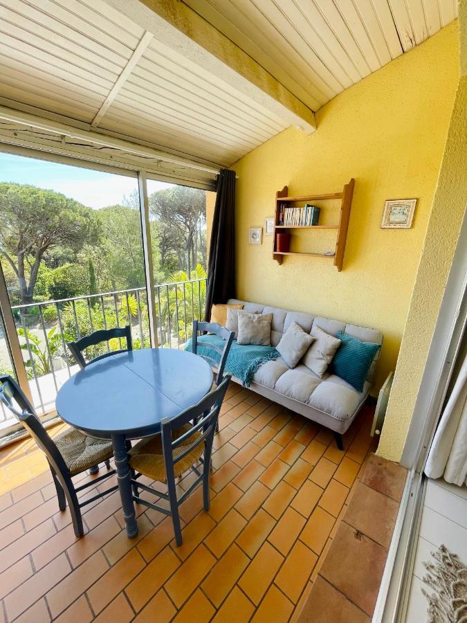 Bel Appartement Avec Mezzanine, Vue Mer Et Piscine Коголин Экстерьер фото